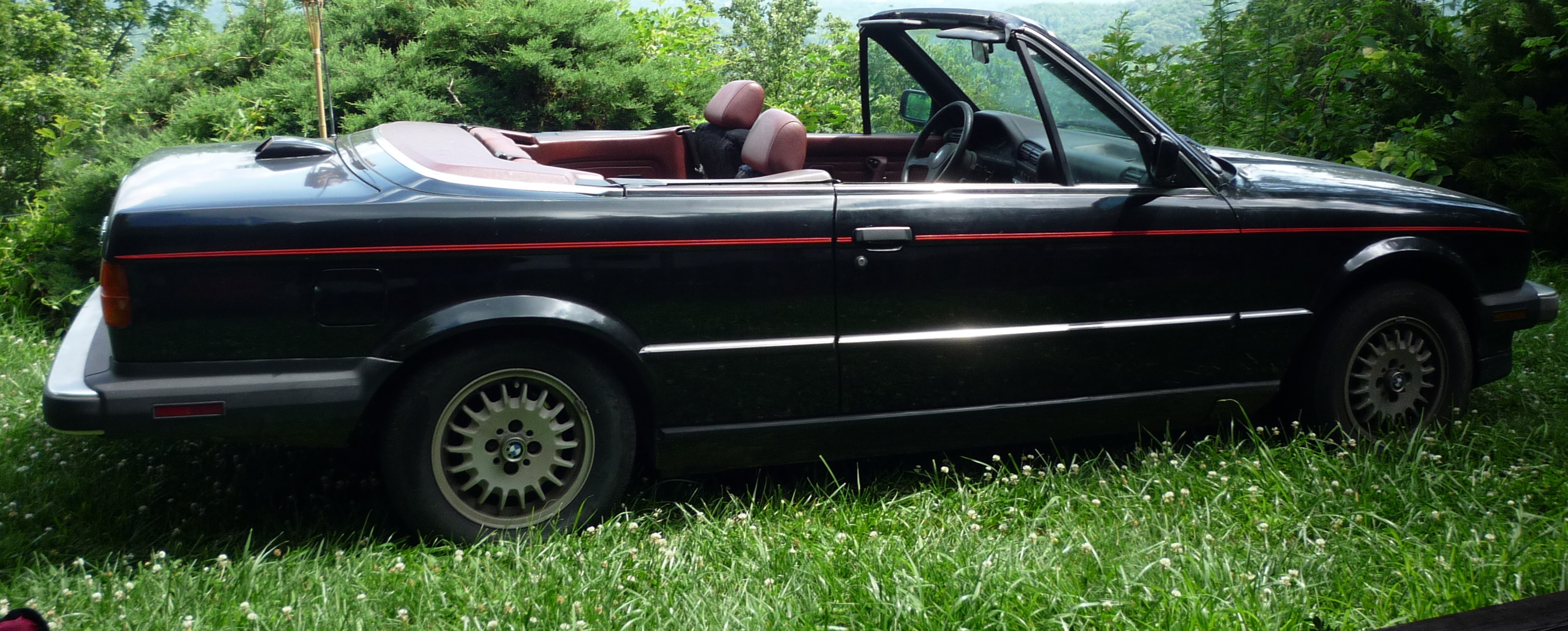 325i-BMW-E30-Black-Convertible
